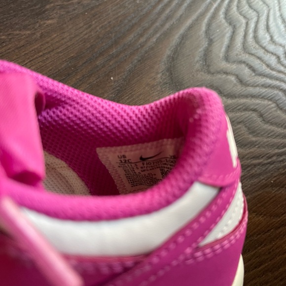 Nike Dunk Low - Picture 9 of 10